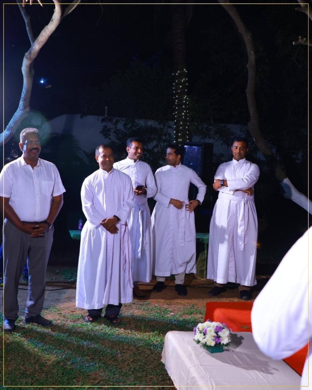 Under The Mango Trees outdoor area